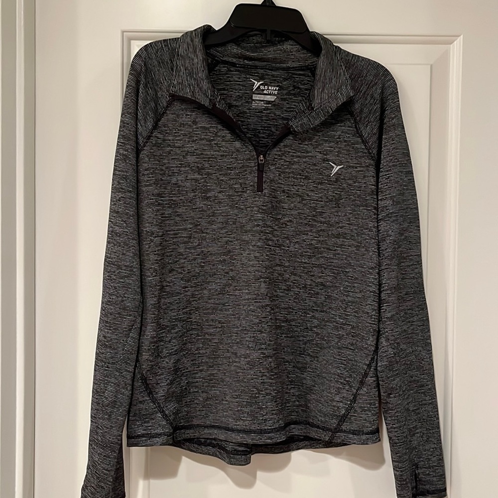 black and grayish workout shirt from Old Navy Active. comfortable fabric